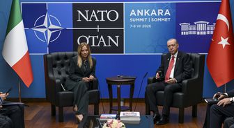 Erdoğan, NATO Zirvesi'nde İtalya Başbakanı Meloni ile Görüştü