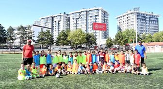 Eskişehir'de GSB Spor Okulları'nda futbol heyecanı hız kesmiyor