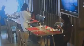 İstanbul'da otel restoranlarında turistlerin çantalarını çalan 2 şüpheli tutuklandı