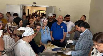 Kütahya Şehir Hastanesi'nde bin kişilik aşure ikramı
