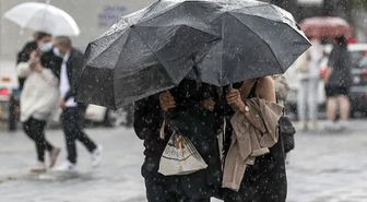 Meteoroloji tarih verdi: İstanbul'a gök gürültülü sağanak geliyor!