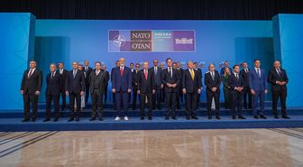 NATO Zirvesi'nde liderlerden aile fotoğrafı