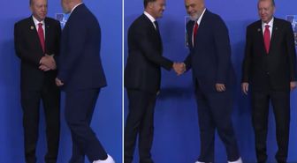 Rama fotoğraf çekimine spor ayakkabıyla katıldı, Erdoğan’ın bakışları dikkatlerden kaçmadı