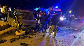 Yüksekova'da iki ayrı kazada 8 kişi yaralandı
