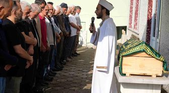 Annesiyle birlikte silahlı saldırıda ölen 4 yaşındaki Öykü Naz toprağa verildi