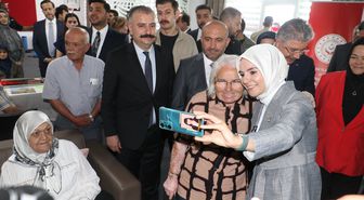 Bakan Göktaş: Büyüklerimize hürmetin ifadesi olarak 43 aktif yaşam merkezi açtık