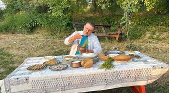"Buz Adam Ötzi"nin midesindeki siyezi merak eden ünlü şef, Kastamonu'da 12 bin yıllık "Hitit buğdayı"nı inceledi
