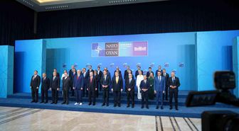 Çekya NATO'da iki liderle temsil edilen ilk ülke oldu