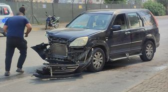 İzmir'de otomobil ile cipin çarpıştığı kazada 4 kişi yaralandı
