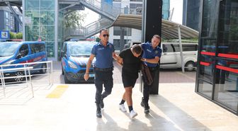 Alanya'da Komşusuyla Tartışan Şüpheli Polise Hakaret Etti, Gözaltına Alındı