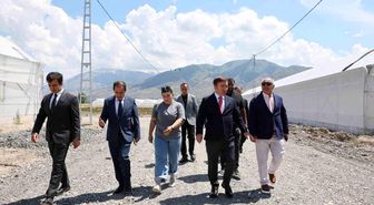 Vali Aydoğdu Toplu Sera Bölgesi'nde üreticilerle buluştu