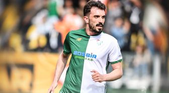 Bursaspor orta saha oyuncusu Hakkı Türker ile yollarını ayırdı