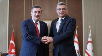 Cumhurbaşkanı Yardımcısı Yılmaz, Erhürman ile bir araya geldi: Kıbrıs meselesinde destek vurgusu