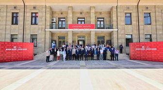 Eskişehir Valisi Yılmaz, 15 Temmuz Dijital Deneyim Merkezi'ni ziyaret etti