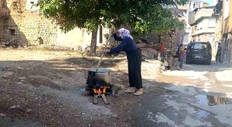 Maraş’ta imece usulü aşure geleneği yaşatıldı