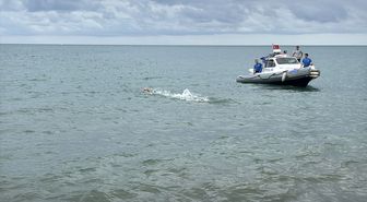 Samsun'da boğulma ihbarına giden ekipler denizde yüzen kişiyle karşılaştı