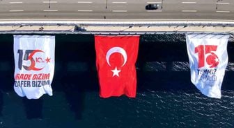15 Temmuz'un 10'uncu yılı anısına Çanakkale Köprüsü'nde Türk bayrağı dalgalandırıldı