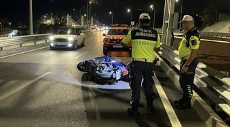 Antalya'da devrilen motosikletin sürücüsü öldü
