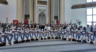 Esenler'de 114 hafız icazet aldı, Vali Gül'den umre müjdesi