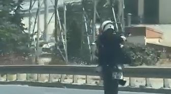 Esenyurt'ta Tehlikeli Motosiklet Sürüşü Kamerada
