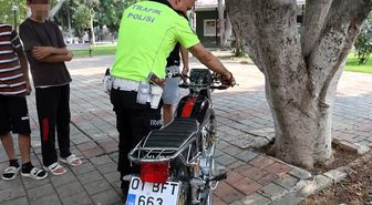 Kırmızı ışıkta geçen ehliyetsiz motosiklet sürücüsüne 85 bin TL para cezası