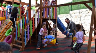 Miniklerin yüzü yenilenen oyun parkıyla güldü