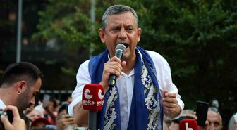 Özgür Özel: Ya parti değişecek ya yeni yol açacağız