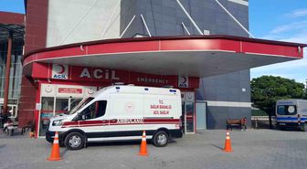 Yayaya çarpan motosiklete arkadan gelen motosiklet çarptı: 3 yaralı
