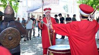 Bursa'nın kırsal Kozluören Mahallesi'nde kadınlar yönetimi bir günlüğüne devraldı