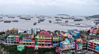 Çin'de Bavi Tayfunu Zhejiang Eyaleti Kıyılarına Ulaştı