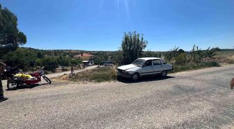Gördes'te motosiklet otomobile çarptı: 2 yaralı
