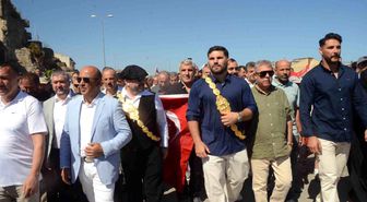 Başpehlivan Erkan Taş'a memleketi Sinop'ta görkemli karşılama