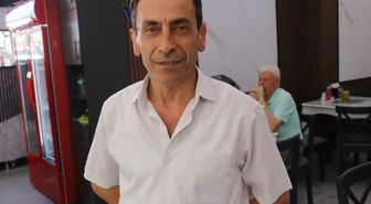 Boğazına yemek parçası takılan müşteri, çalışanların Heimlich manevrasıyla kurtarıldı