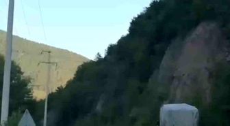 Karabük-Yenice kara yolunda tehlikeli sollamalar kamerada