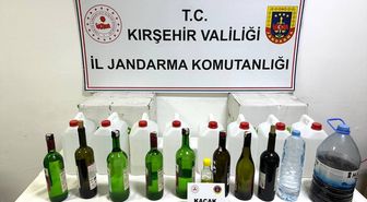 Kırşehir'de 40 litre etil alkol ve 8 litre sahte içki ele geçirildi