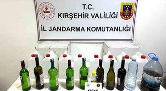 Kırşehir'de 48 litre kaçak alkol ve el yapımı içki ele geçirildi