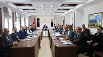 Ağrı'da geniş kapsamlı değerlendirme toplantısı: Eğitimden spora, altyapıdan turizme birçok konu ele alındı