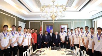 Bakan Bak: 'İstikrarlı başarılarla voleybol ülkesi haline geldik'
