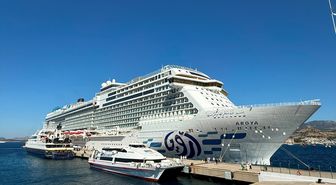 Bodrum'a iki kruvaziyerle 3 bin 292 turist geldi