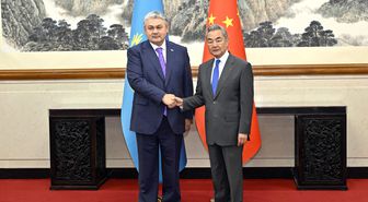 Çin Dışişleri Bakanı Wang, Kazakistanlı Mevkidaşı Köşerbayev ile Görüştü