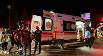Erzurum'da otomobilin takla attığı kazada biri ağır 3 kişi yaralandı
