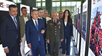 15 Temmuz Hafıza ve Hatıra Sergisi İzmir'de Açıldı