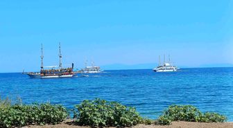 Kuşadası'nda tekne turlarına yoğun ilgi
