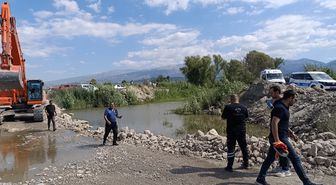 Manisa'da dereye giren çocuk boğuldu