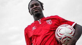 Samsunspor, Cheick Tidiane Diabate ile 4 yıllık sözleşme imzaladı