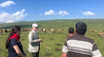 Tarım ve Orman Müdürü Enver Aydın, 2 bin 500 rakımlı Susuz Yaylası'nda üreticilerle buluştu