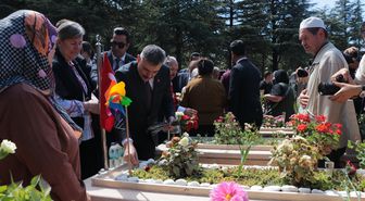 15 Temmuz Şehitleri 10. Yıl Dönümünde Kabirleri Başında Anıldı