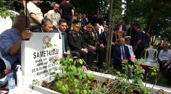15 Temmuz Şehidi Samet Uslu Kabri Başında Dualarla Anıldı