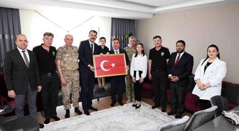 Vali Aydoğdu, 15 Temmuz gazisi polis memurunu ziyaret etti