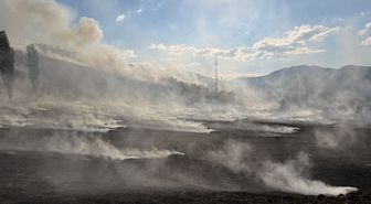 Çorum'da ormanlık alana sıçrayan yangına müdahale ediliyor